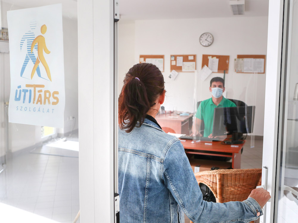 Útitársak a kilábalásban