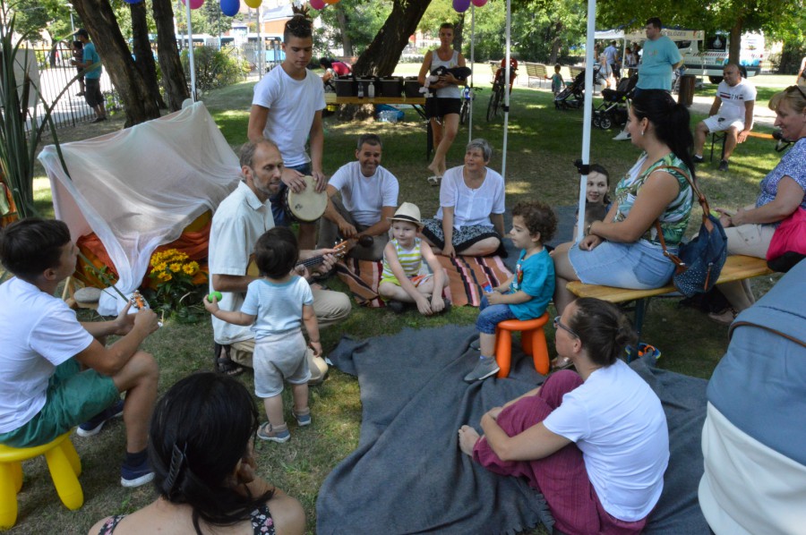 Újra családi piknikre csábított a Kálvária tér