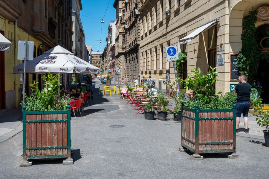 Élettel telt meg a Bacsó Béla utca