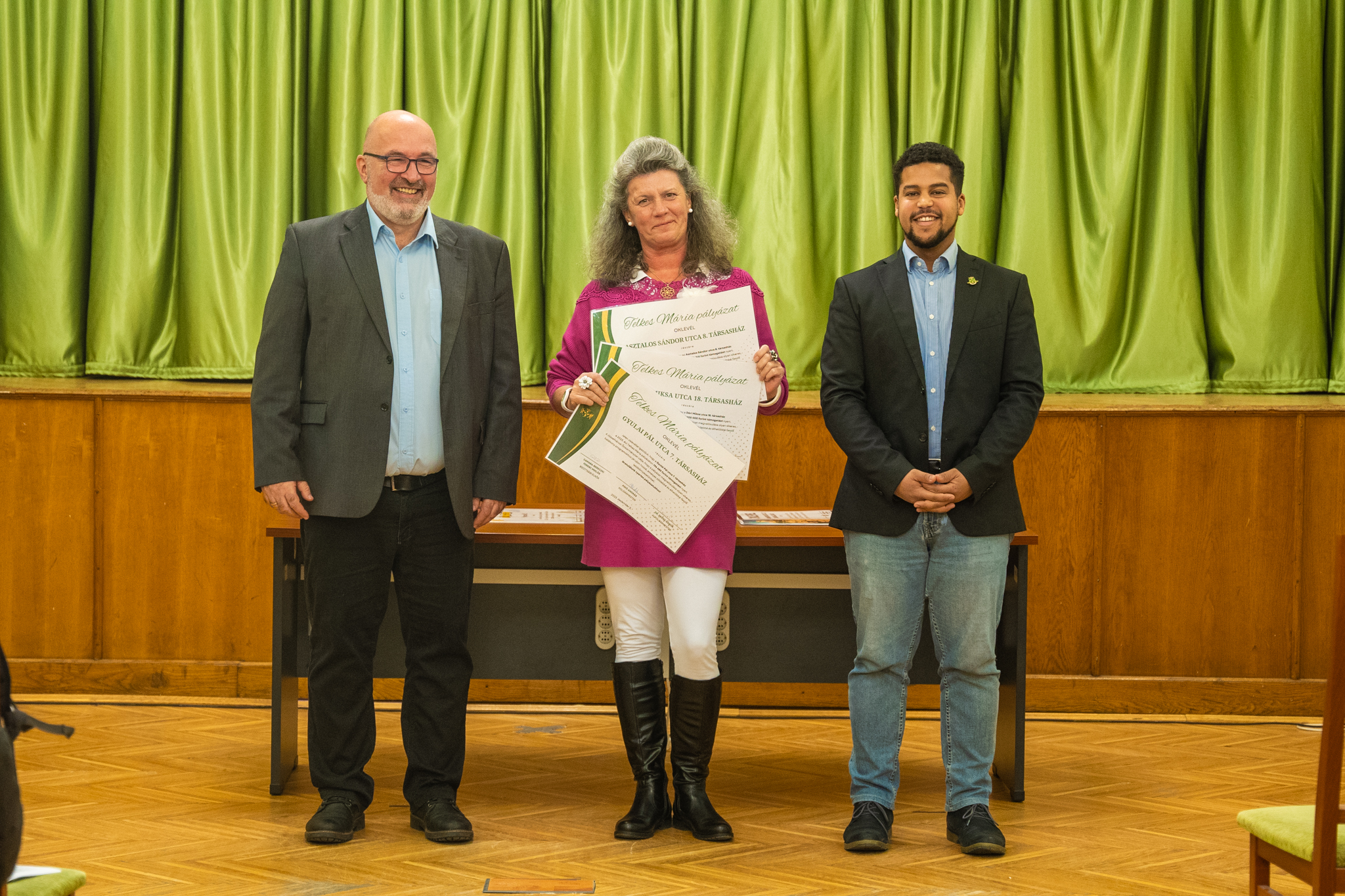 Társasházi pályázatok oklevélátadó