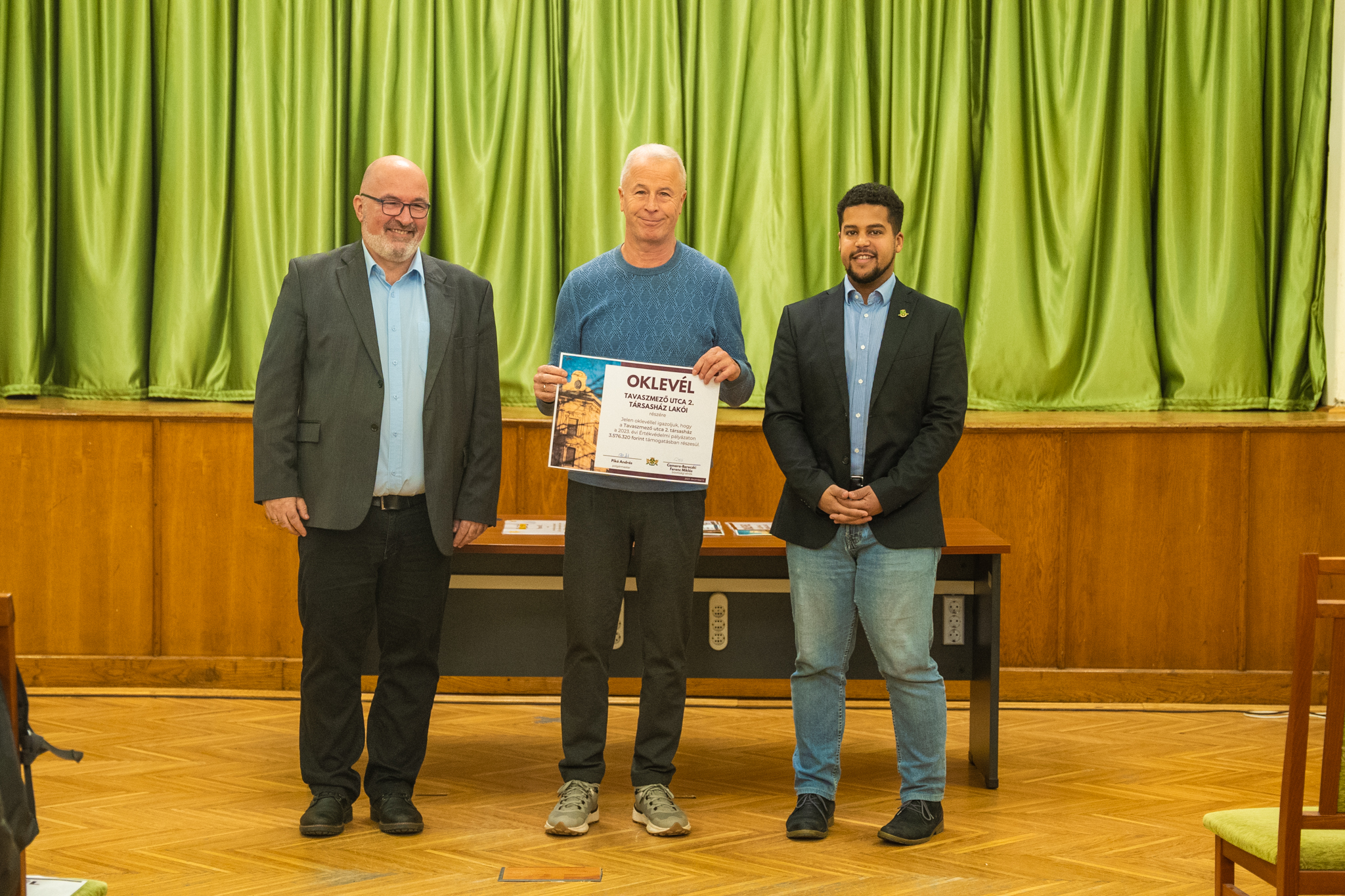 Társasházi pályázatok oklevélátadó