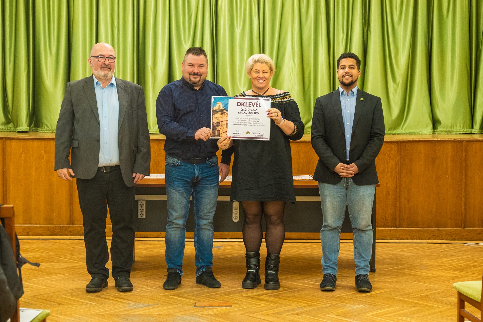 Társasházi pályázatok oklevélátadó