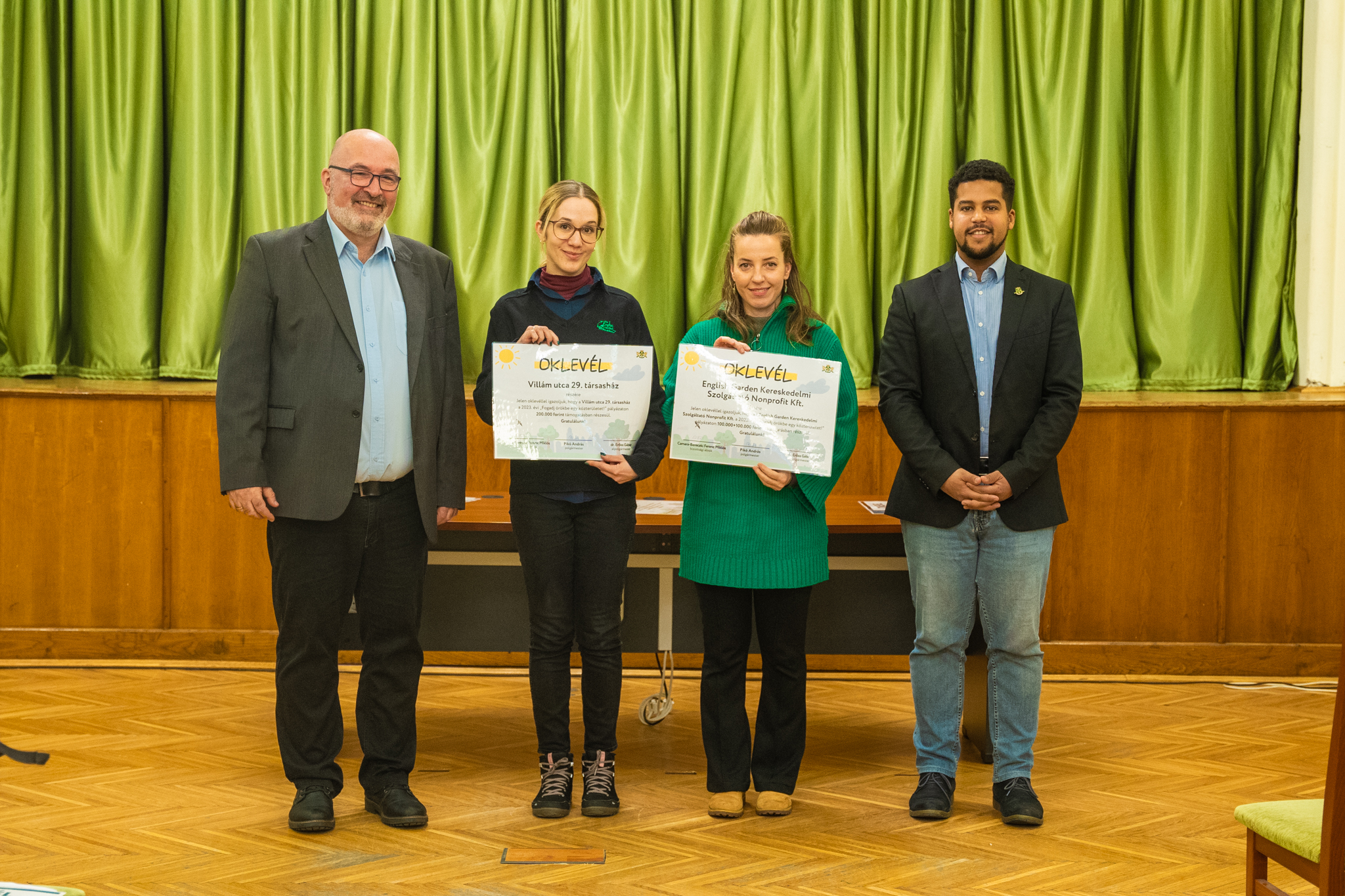 Társasházi pályázatok oklevélátadó